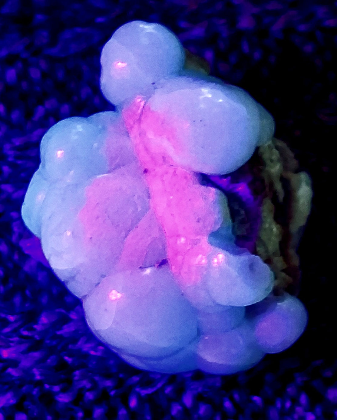 Raw Opal Hyalite (UV)