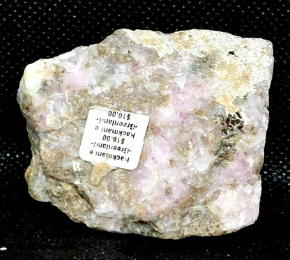 Raw Hackmanite (UV)