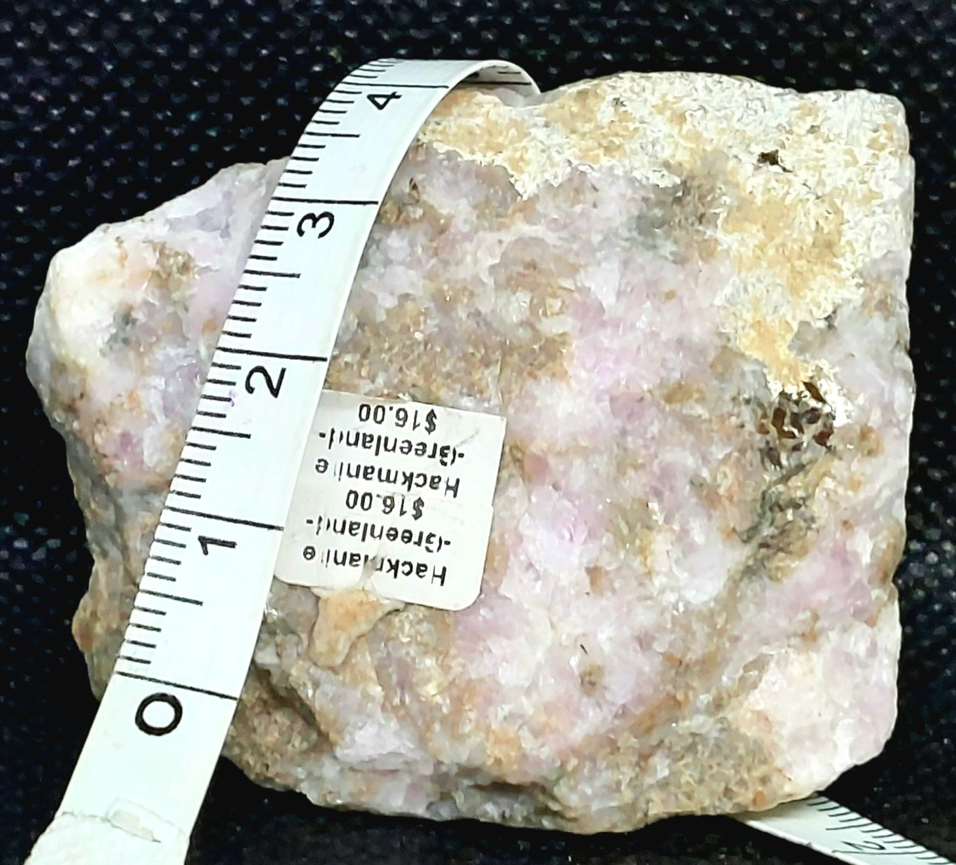 Raw Hackmanite (UV)