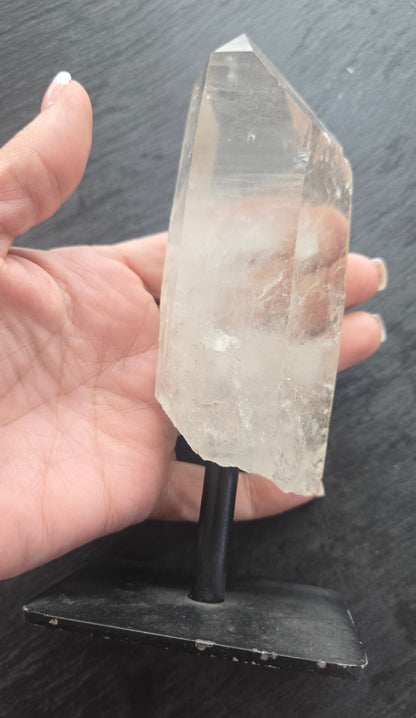 Quartz point/ Stand