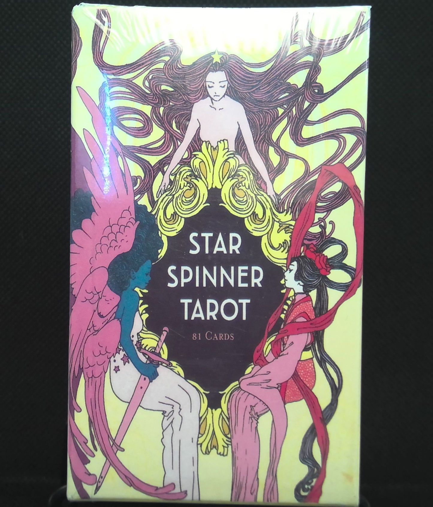 Tarot and oracle Decks
